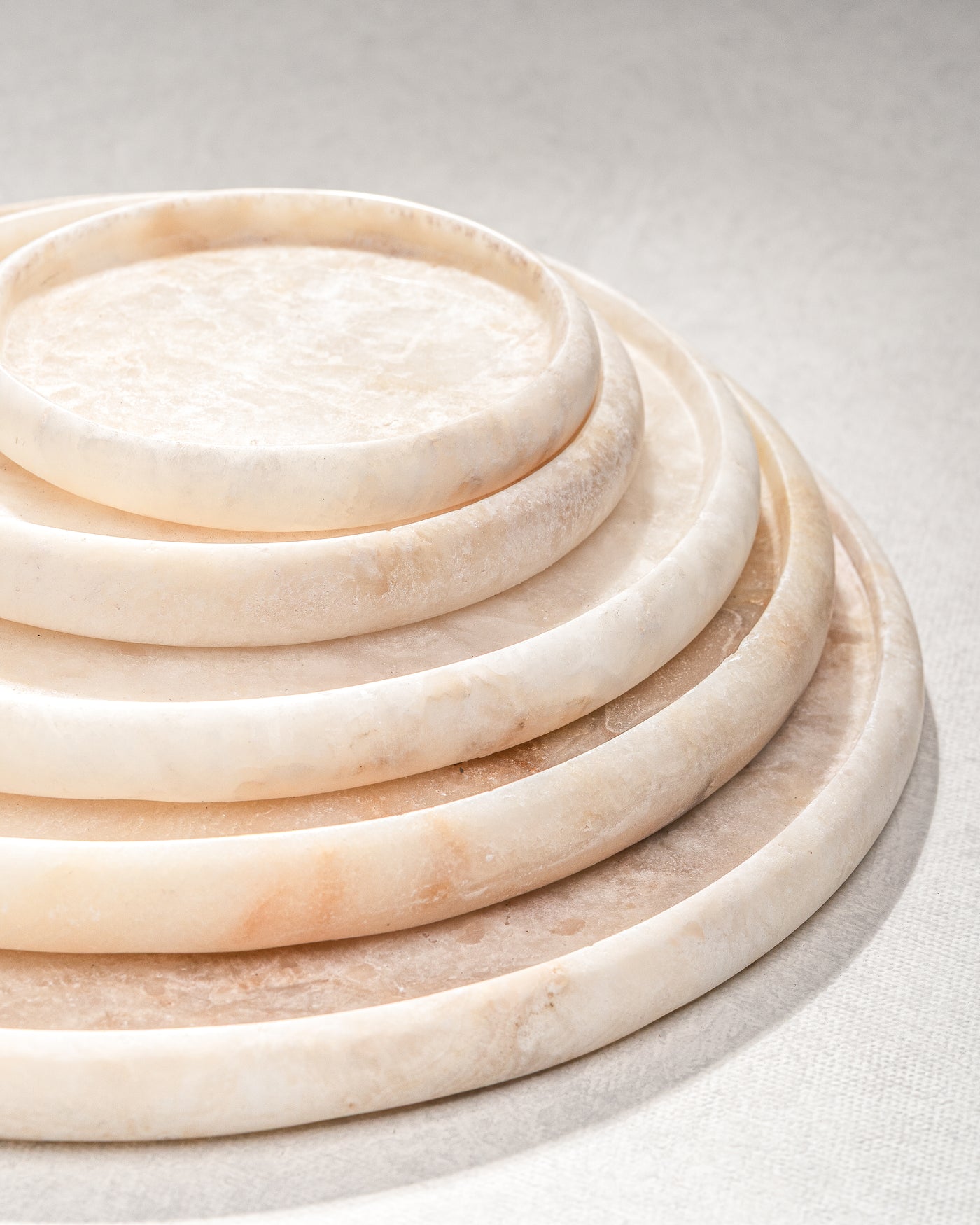 Noor Onyx Candle plates